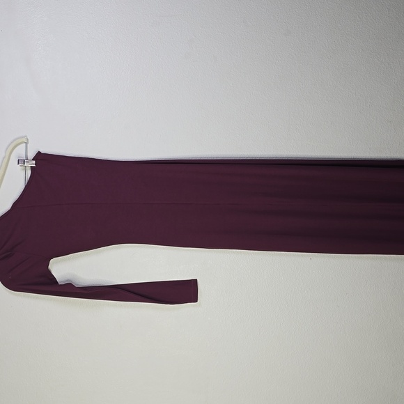 Skims Elegant Soft Longe One Shoulder Long Burgundy Dress Size Xs NwT. - Picture 9 of 10